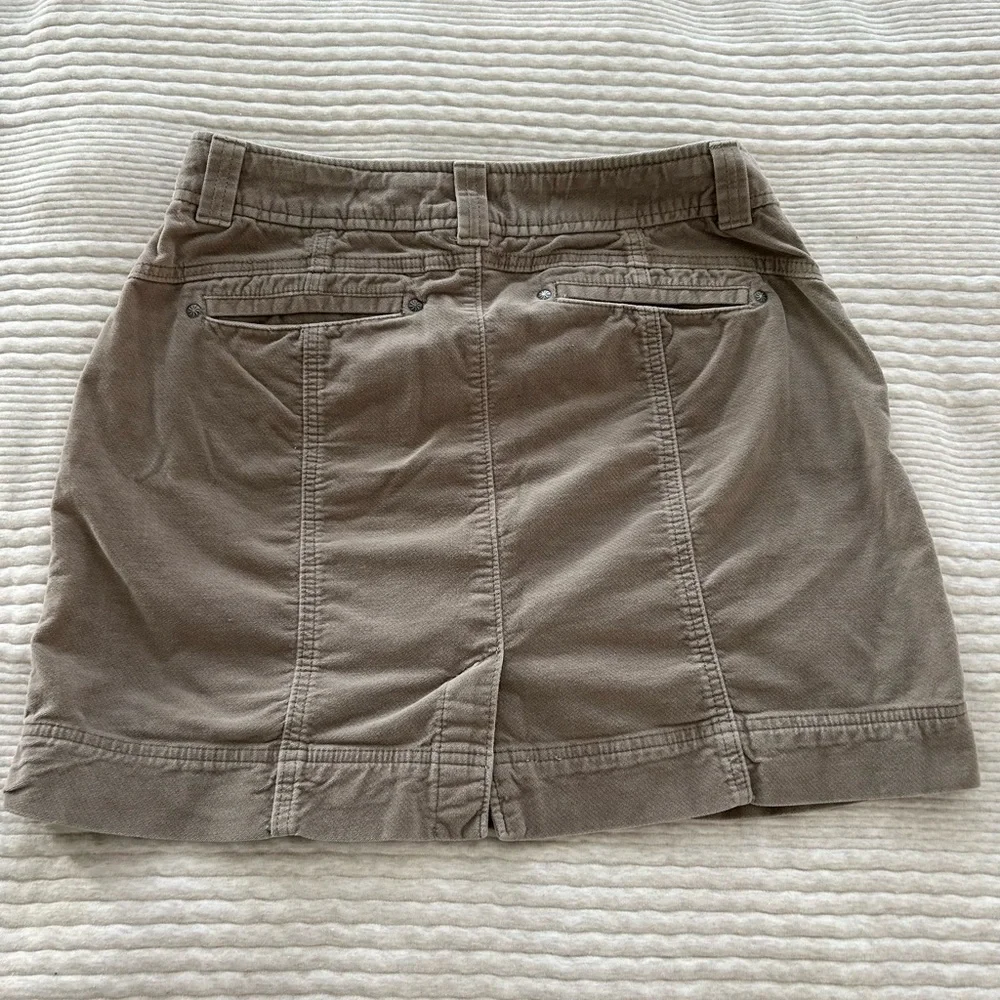 Athleta Roseville Taupe Brown Mini Skirt Velvet Texture Fall Women’s 6 - Picture 3 of 9